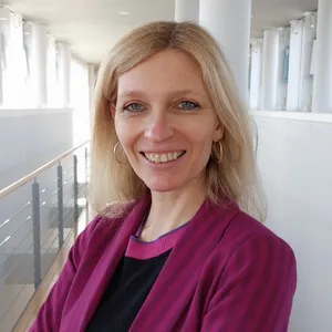 Elke Bastian